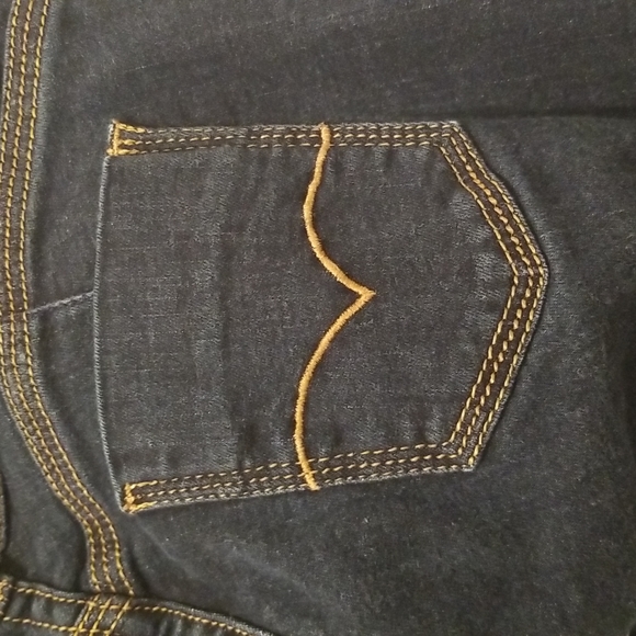 Studio F Jeans - Picture 5 of 12